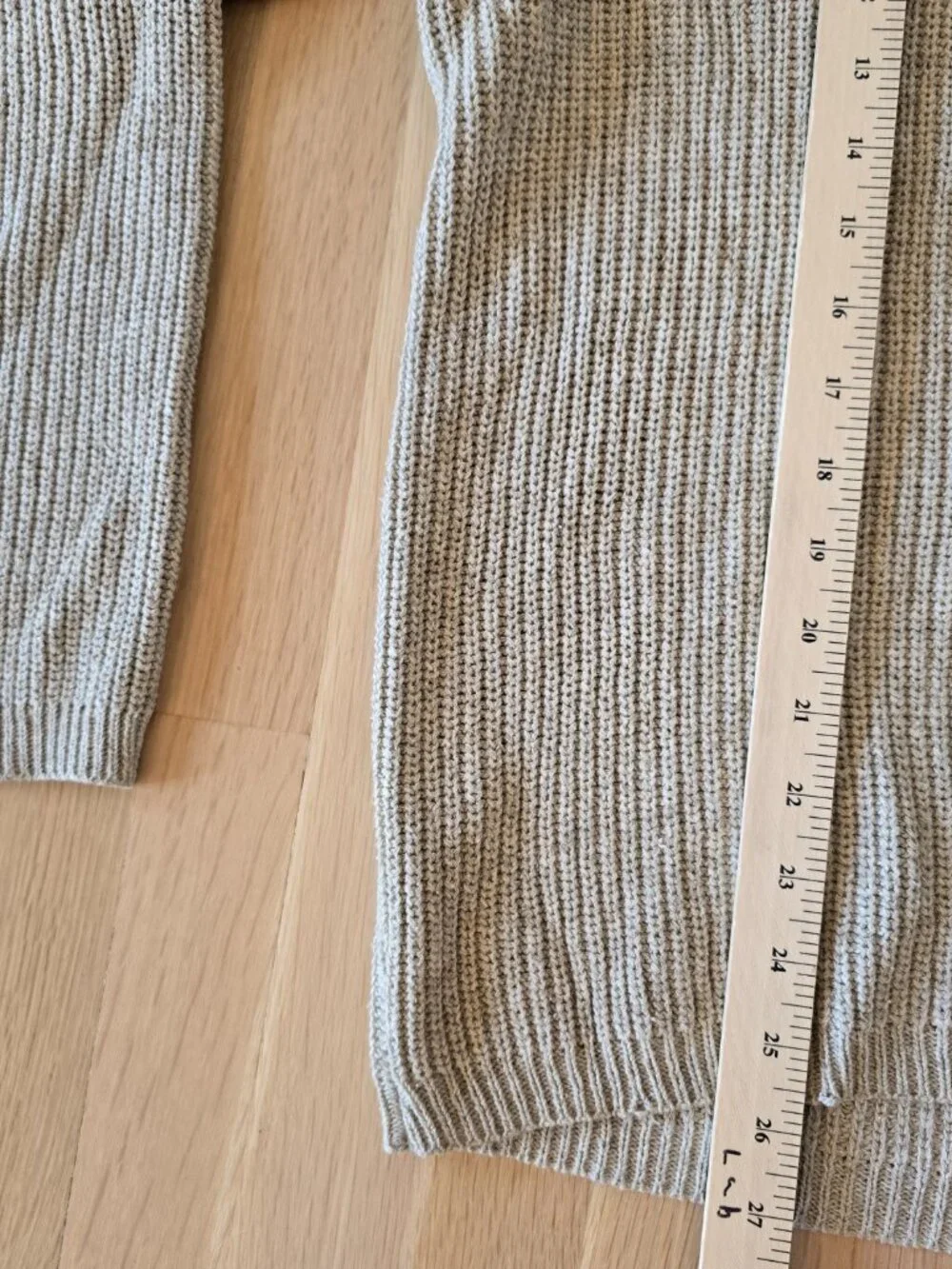 G.H. Bass Men's Large Vintage 100% Cotton Ribbed V-Neck Beige Knit Sweater